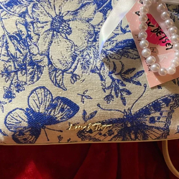 Betsey Johnson Blue and Cream Floral Crossbody Bag - Picture 3 of 10